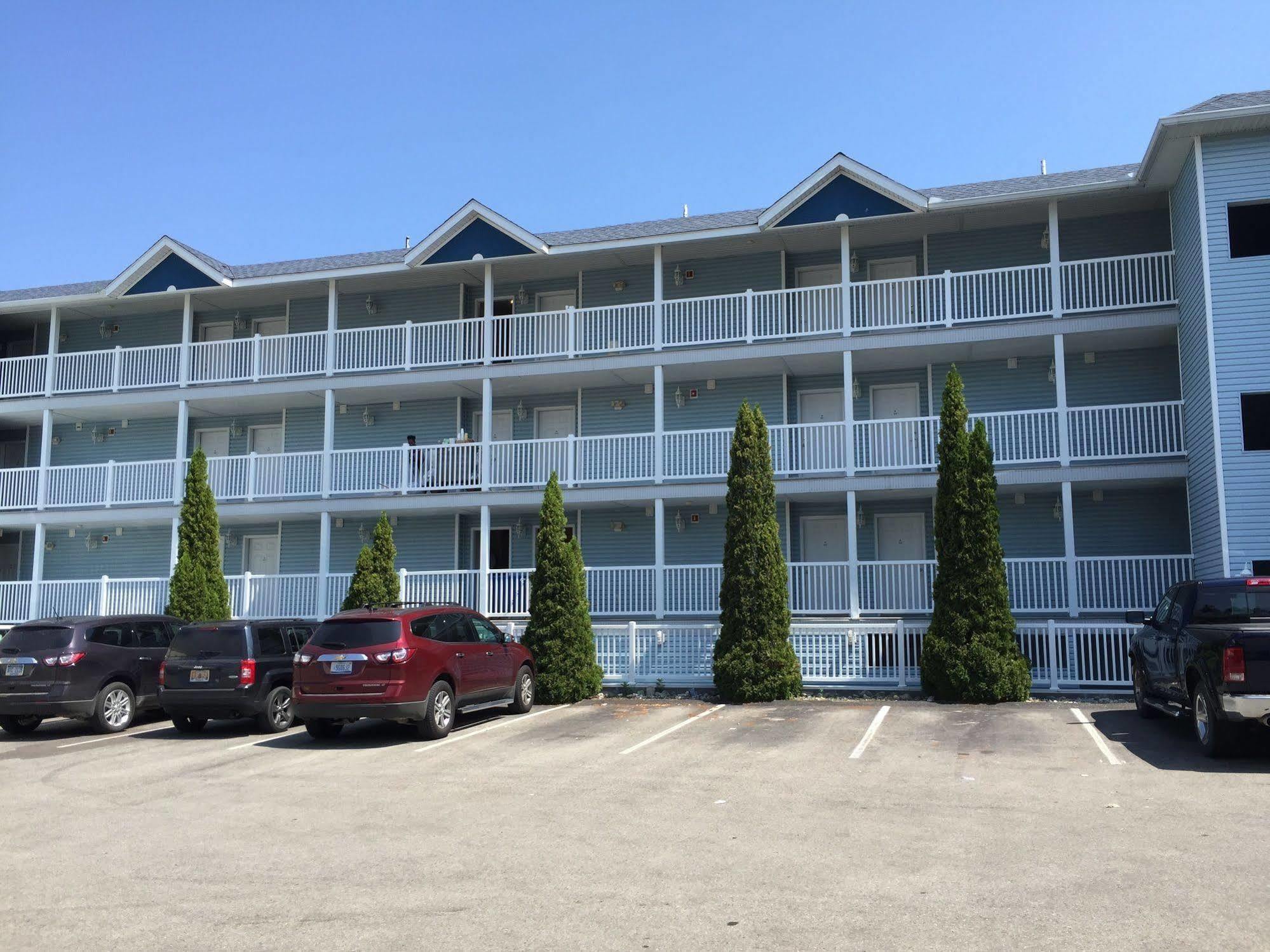 Fairview Beachfront Inn Mackinaw City Exterior foto