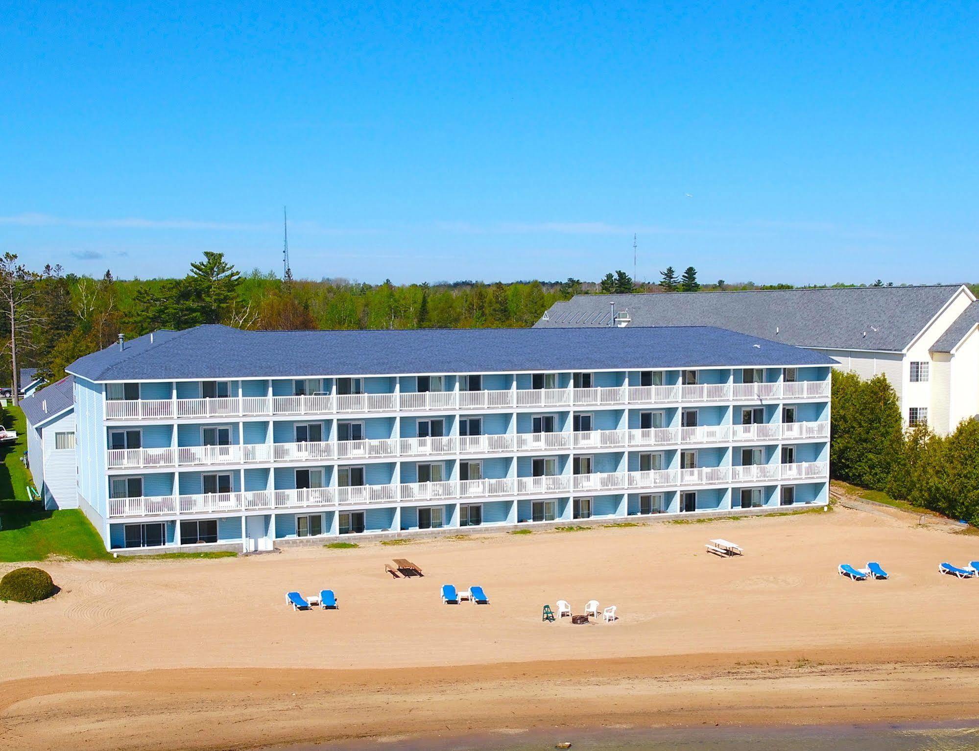 Fairview Beachfront Inn Mackinaw City Exterior foto